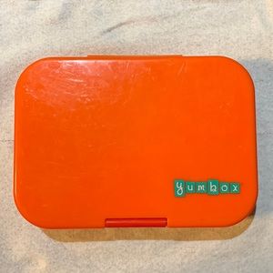 Like new Yum box (bento box)